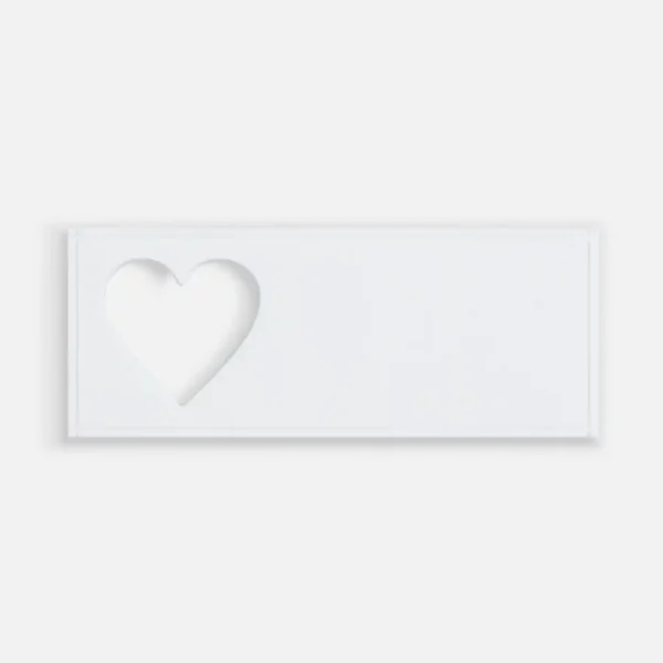 Лейбл из ПВХ с вырубкой «Сердце»
