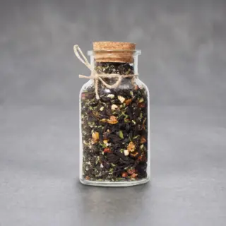 Чай черный с соком ананаса, клубникой, мятой, медом и лимоном, мини